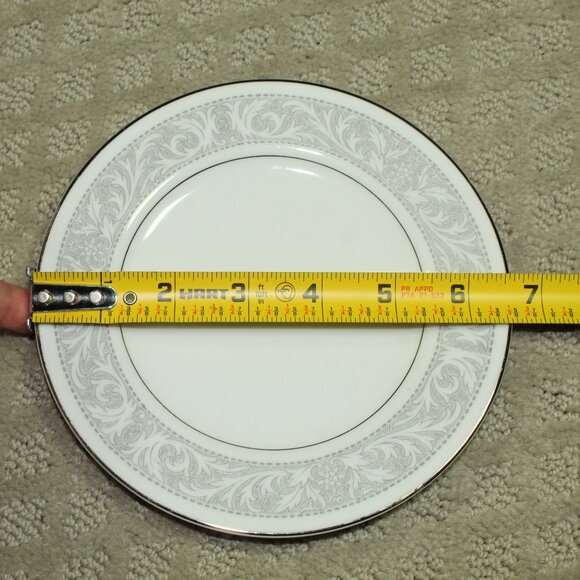 Set of 4 Imperial China W Dalton 5671 Whitney Silver and Grey 6.5" Dessert Plate - Picture 4 of 4